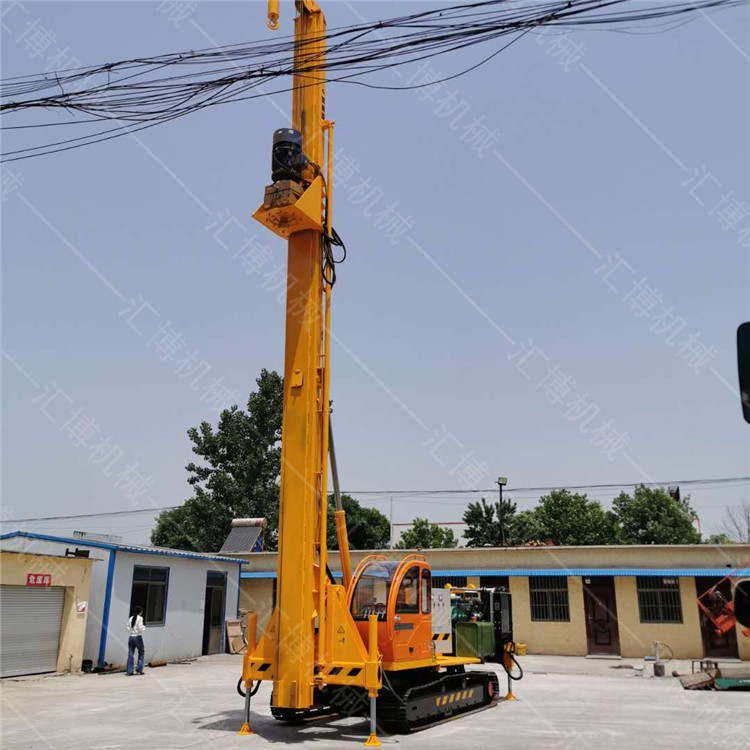 履帶地基打樁機為什么會冒白煙？